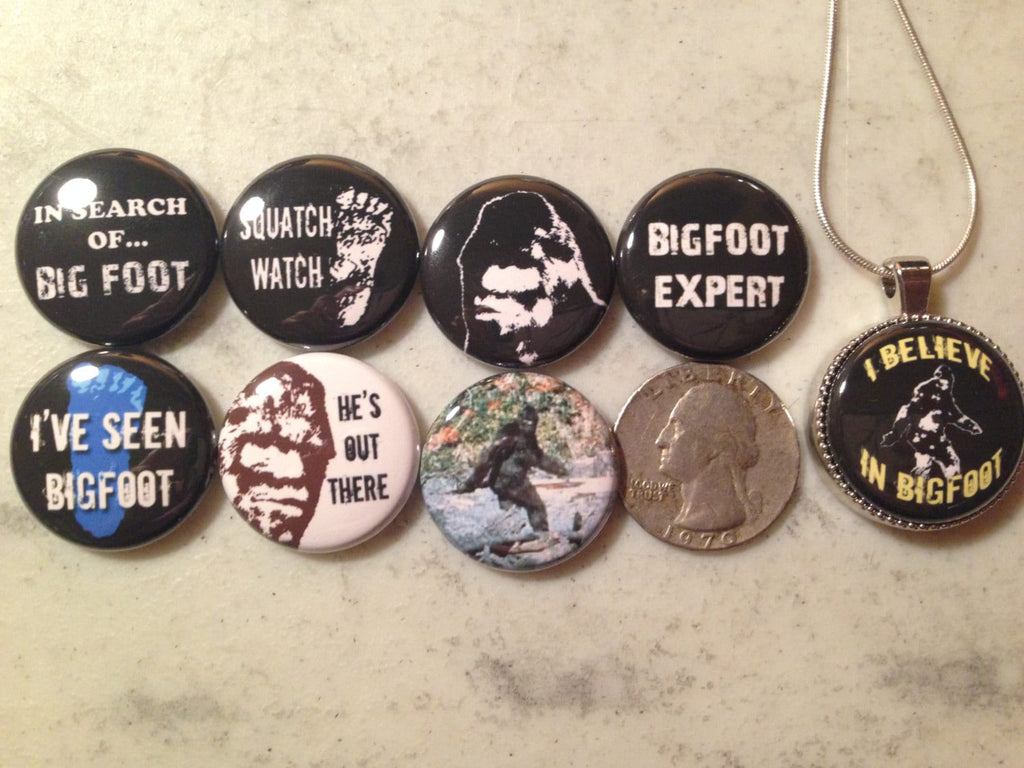 Bigfoot Pendant Necklace Set: Interchangeable Buttons