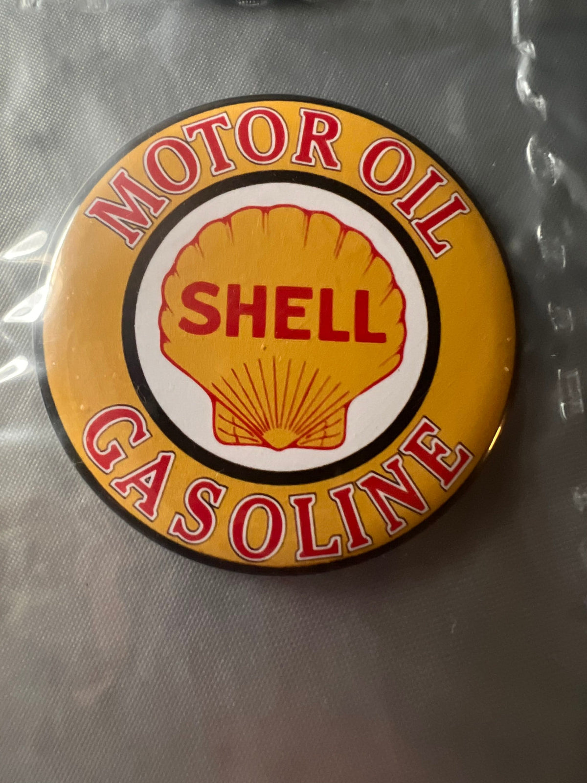 6 Gas Station Button Magnets, different sizes SETA